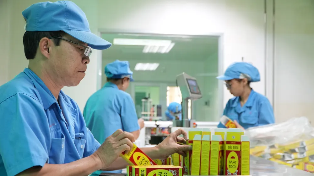 “Kẹt” điều chỉnh giấy phép kinh doanh, giấy chứng nhận, in ấn bao bì: Doanh nghiệp lo đình trệ sản xuất, xuất khẩu