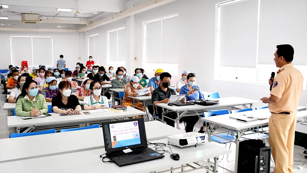 Chấn chỉnh tình trạng vi phạm giao thông trên quốc lộ 1A đoạn qua Đồng Tháp