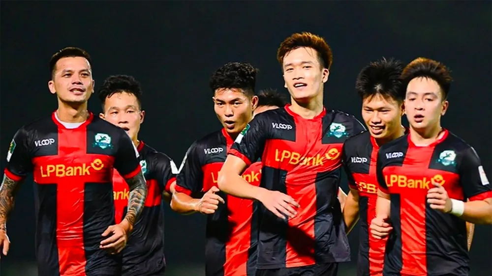 V-League 2025-2026: Tân binh gây ấn tượng