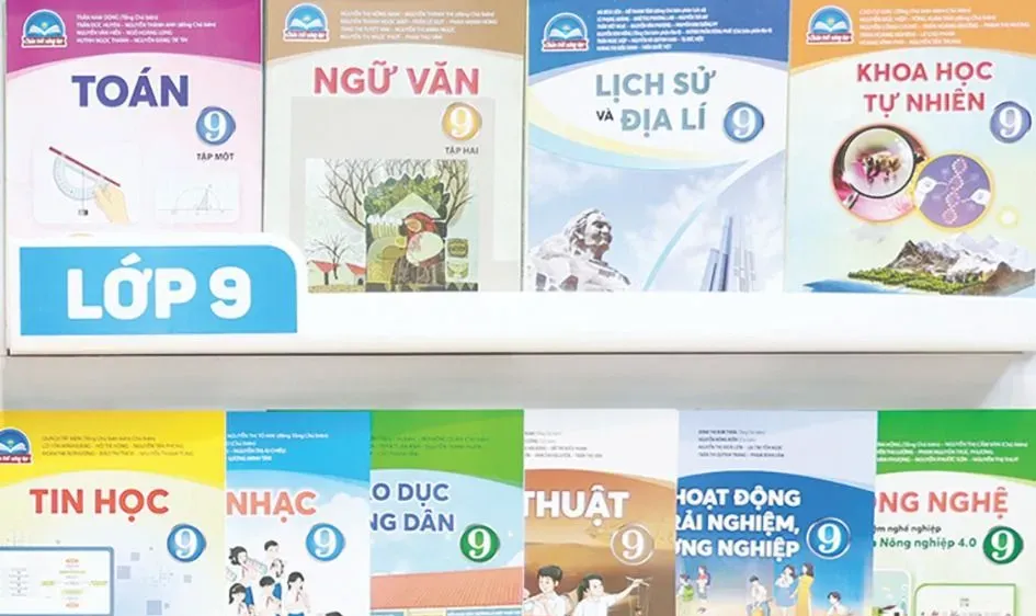 Hai nghị quyết - một thông điệp