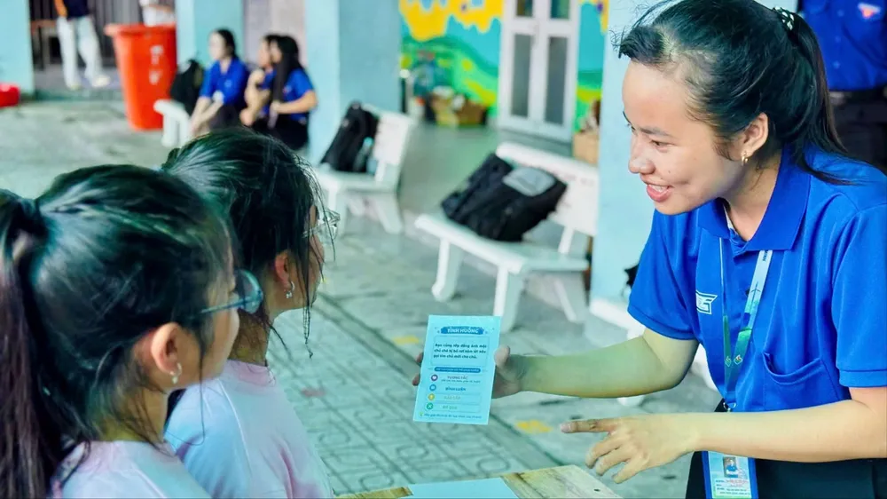 Xây “sức đề kháng” số cho thanh niên