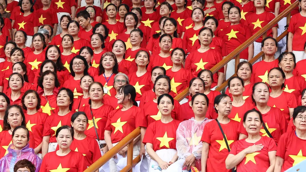 Chăm sóc sức khỏe góp phần nâng cao chất lượng dân số. Ảnh: THU TRANG