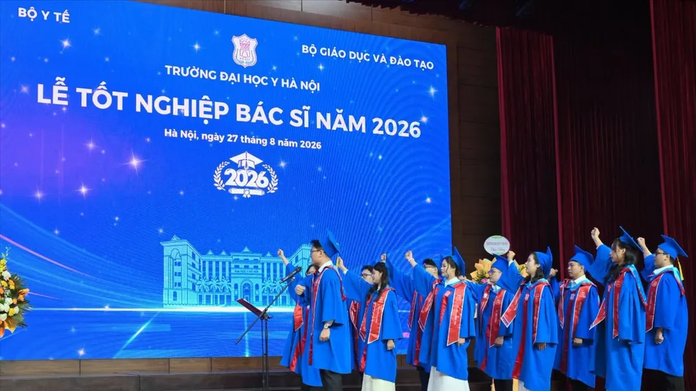 Lễ tốt nghiệp bác sĩ tại Trường Đại học Y Hà Nội. Ảnh: HMU