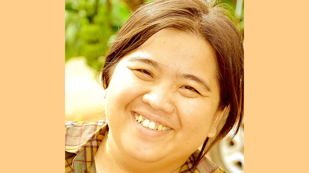 Đêm mưa buồn lắm, chị ơi…