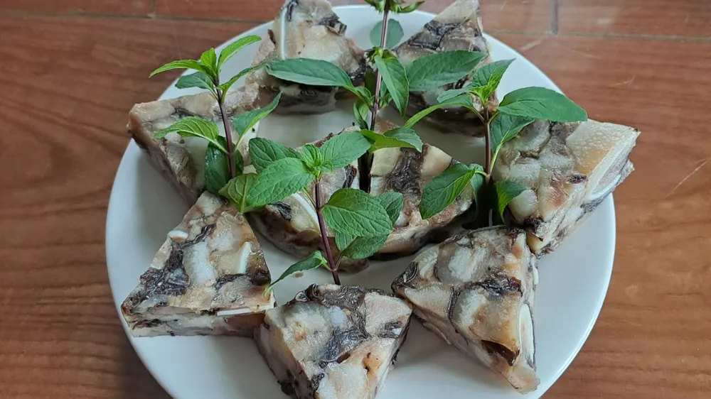 Giò thơm nghĩa mẹ tình cha