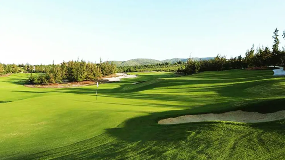 Bắc Ninh: Giám đốc sở mất chức vì chơi golf trong giờ làm việc