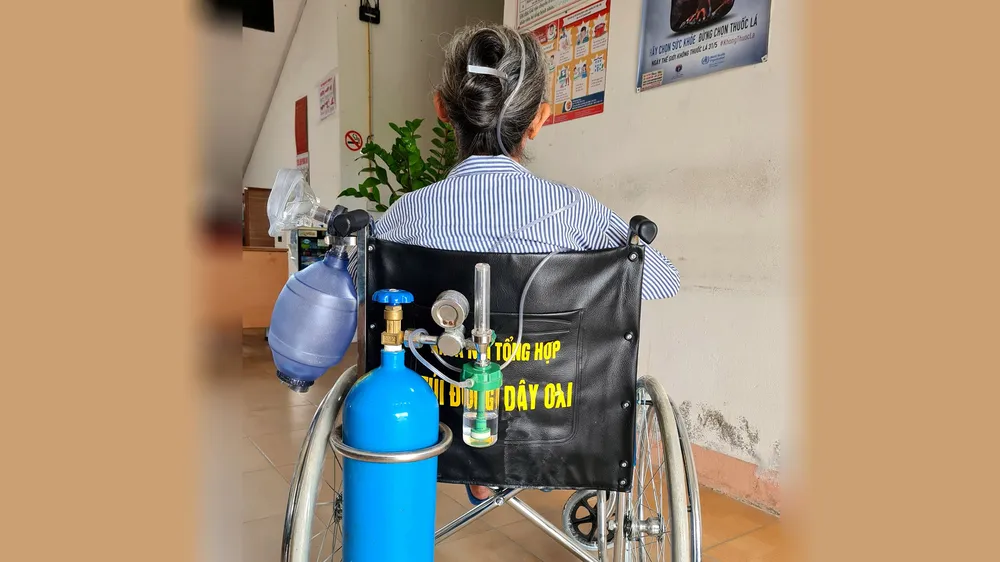 Xe lăn cải tiến phục vụ bệnh nhân