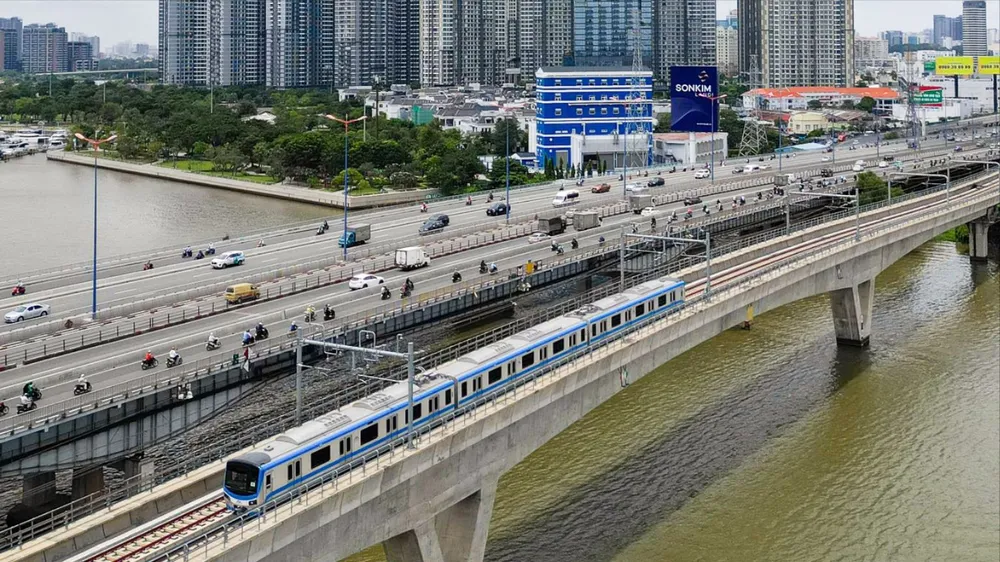 Khẩn trương làm việc với nhà tài trợ đảm bảo nguồn vốn thực hiện các tuyến metro