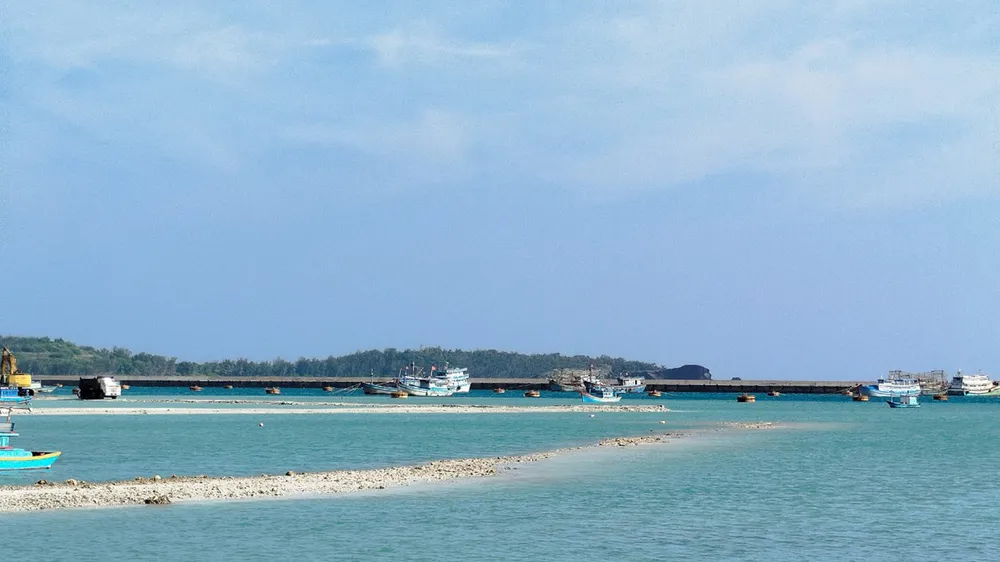 Bình Thuận: Cảng biển, cửa sông bồi lắng, mất an toàn