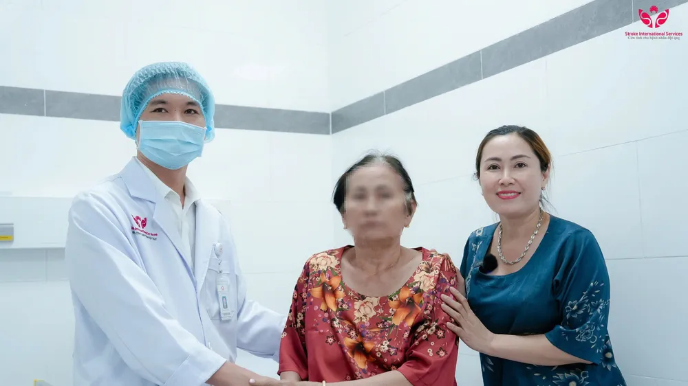 Bệnh viện đầu tiên tại miền Tây thực hiện tán sỏi đường mật qua da bằng laser
