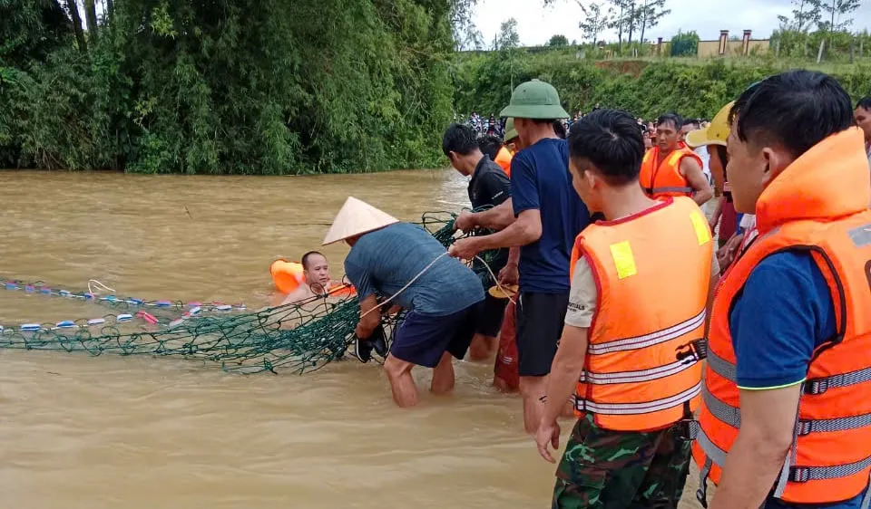 Nghệ An: Đã tìm được thi thể nữ sinh bị nước cuốn trôi