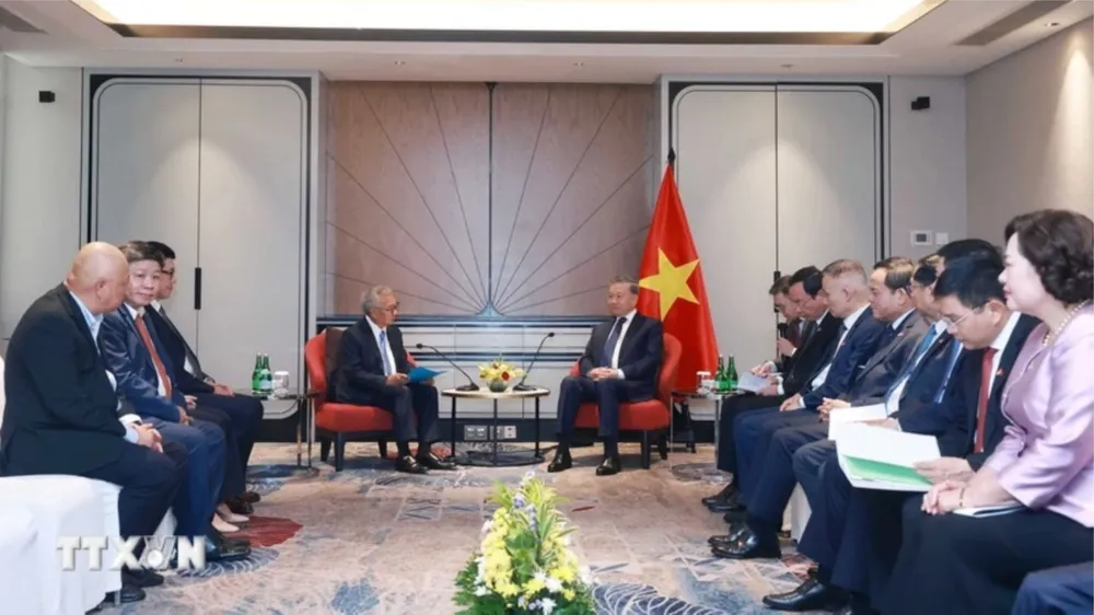 Tổng Bí thư: Tạo thuận lợi cho doanh nghiệp Indonesia đầu tư tại Việt Nam