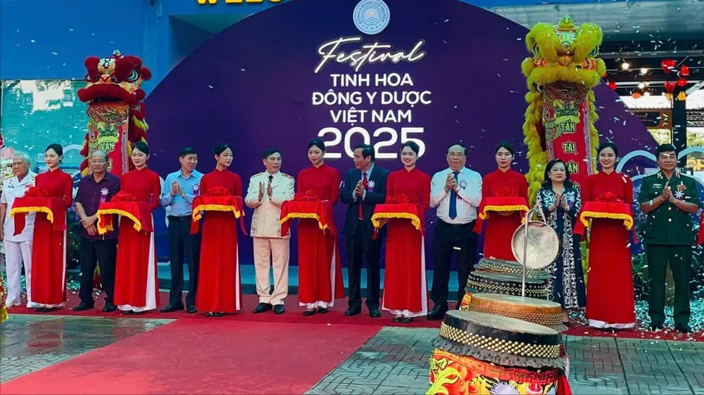 Tôn vinh nền y học cổ truyền, bảo tồn và phát triển các bài thuốc quý
