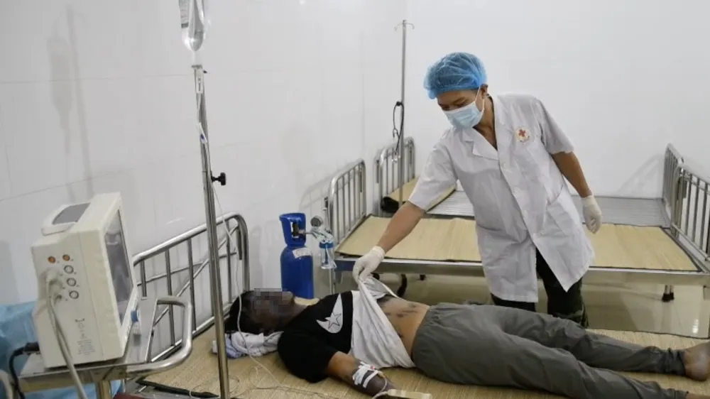 Bệnh xá đảo Sơn Ca cấp cứu kịp thời ngư dân bị thủy đậu toàn phát