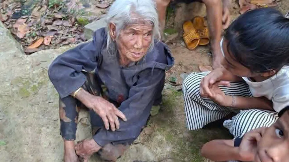 Lửa thiêu rụi căn nhà của cụ bà 93 tuổi nuôi con câm điếc