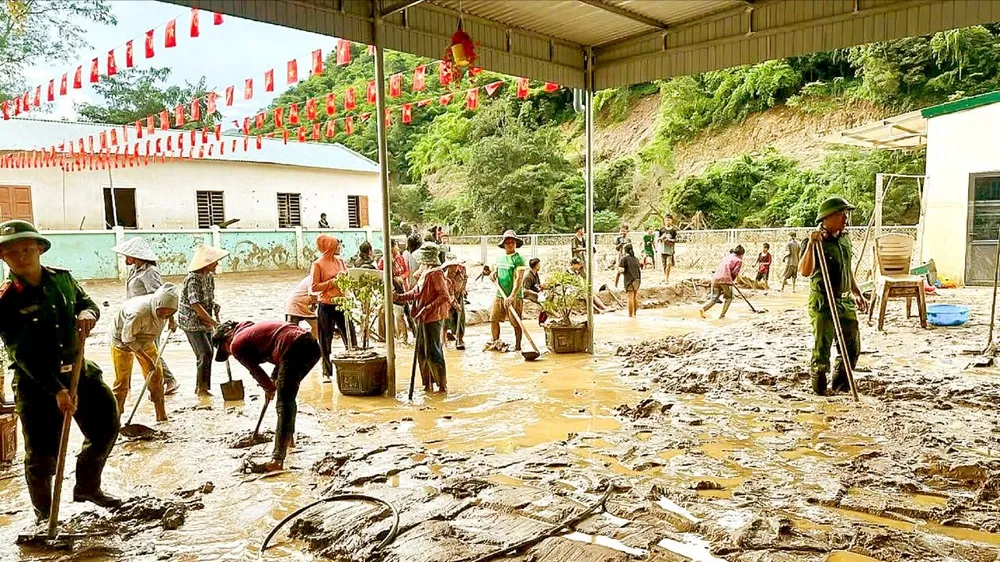 Đường đến trường vẫn chưa thông