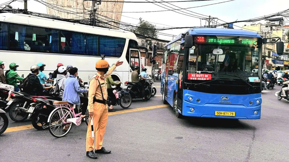 TPHCM: Bảo đảm an toàn giao thông kỳ nghỉ Tết Dương lịch