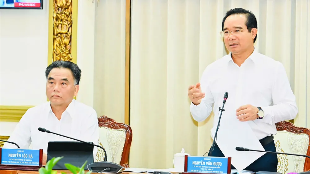 TPHCM: Thúc đẩy tăng trưởng 2 con số, đảm bảo người dân đón tết vui tươi, đầm ấm