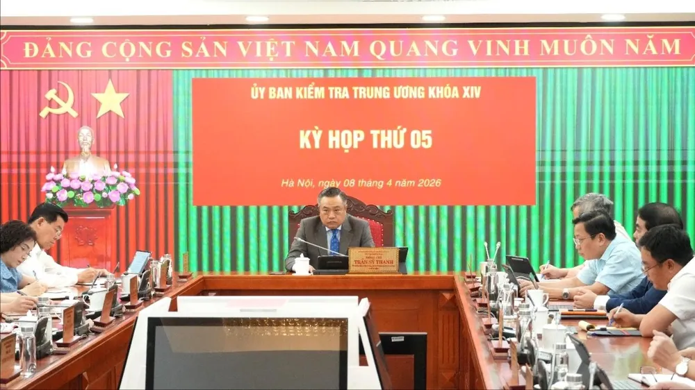 Đề nghị thi hành kỷ luật Chủ tịch HĐQT Tổng Công ty Cảng hàng không Việt Nam