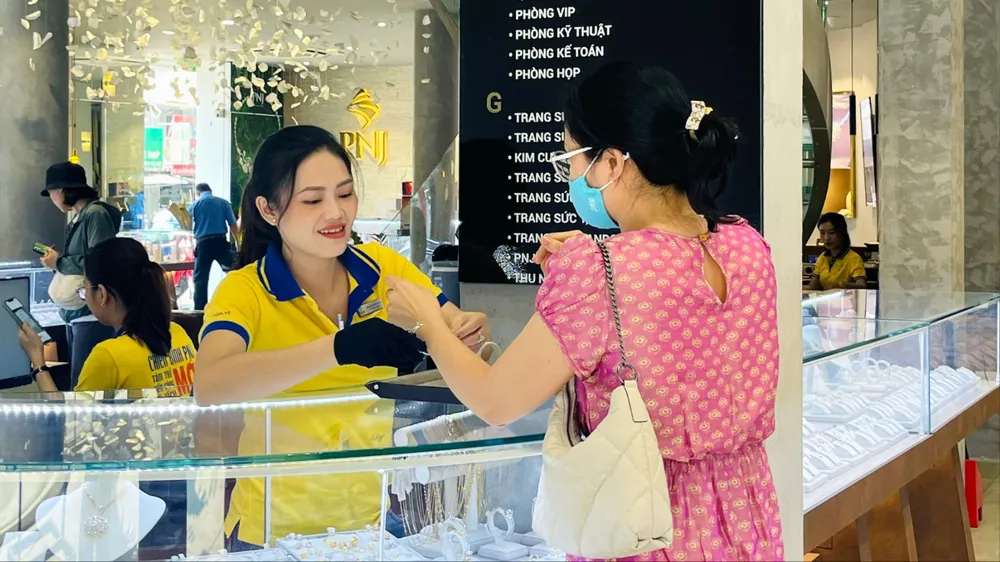 Chiều 1-6, giá vàng trong nước giảm 500.000 đồng/lượng