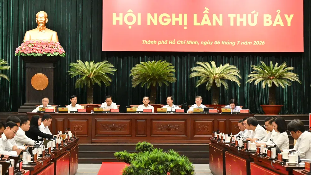 Hội nghị Thành ủy TPHCM bàn giải pháp thúc đẩy tăng trưởng kinh tế thành phố