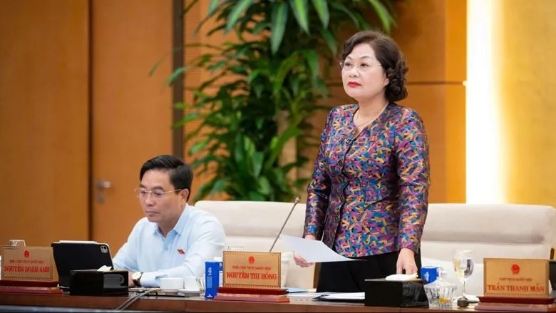 Phó Chủ tịch Quốc hội Nguyễn Thị Hồng điều hành phiên họp. Ảnh: CẨM HÀ 