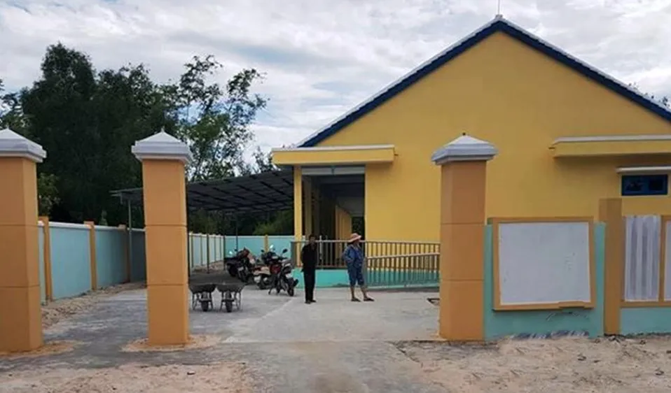 Lần đầu đến trường học, bé trai bị điện giật tử vong