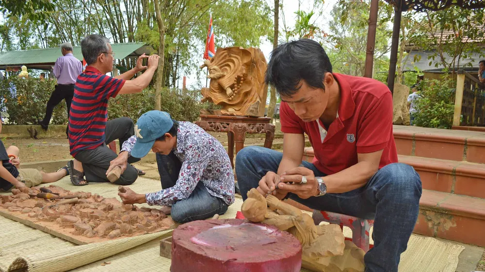 Sôi động giỗ Tổ nghề mộc Kim Bồng