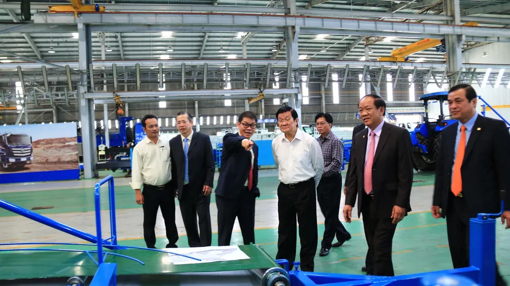 4,5 tỷ đồng mua máy lọc nước trao tặng cho 49 trường học huyện Núi Thành 