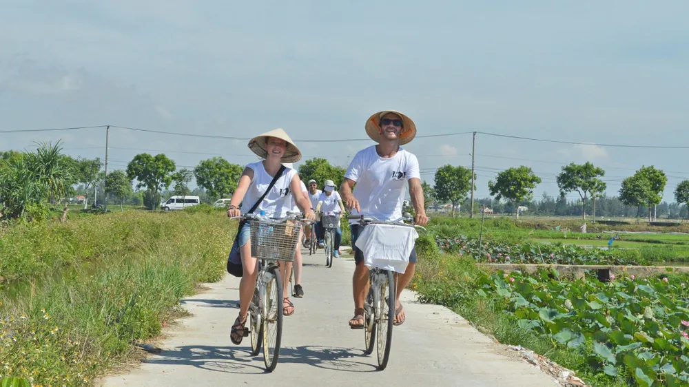 Nỗi lo thị trường khách du lịch