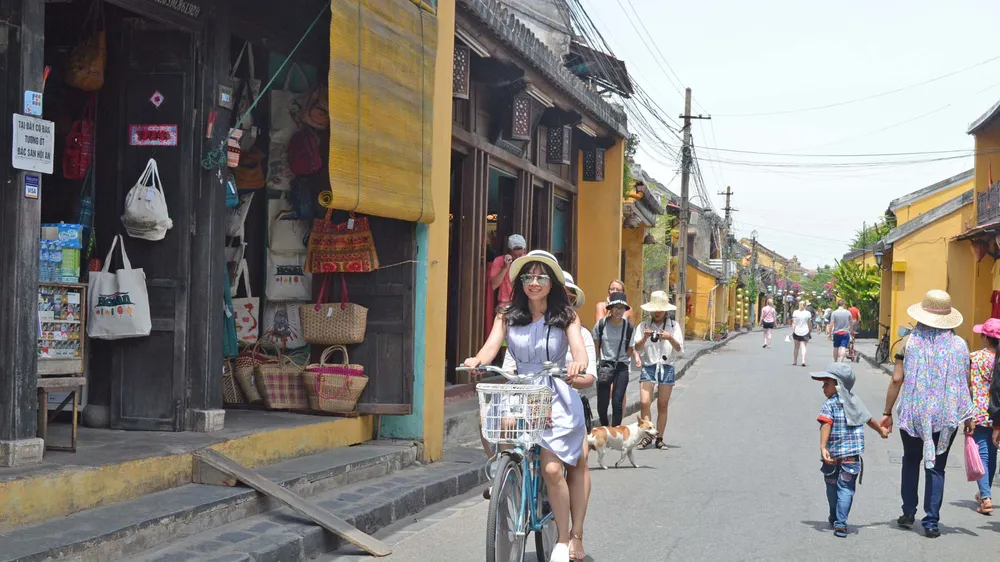 Hội An hướng đến mục tiêu xây dựng thành phố của xe đạp và xe điện
