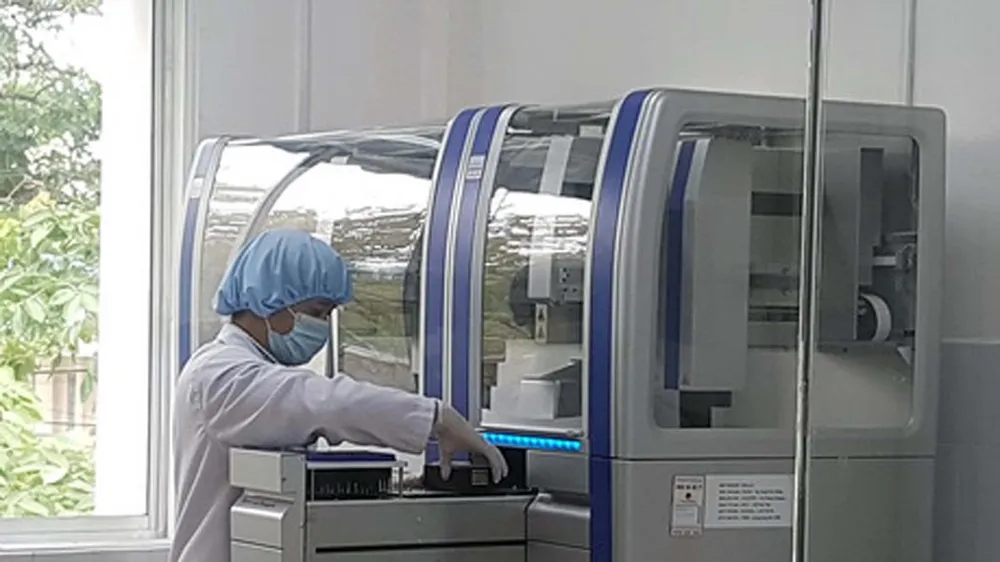 Hệ thống Realtime PCR tự động xét nghiệm Covid-19 tỉnh Quảng Nam mua với giá 7,2 tỷ đồng