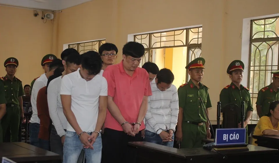 Các bị cáo tại toà án