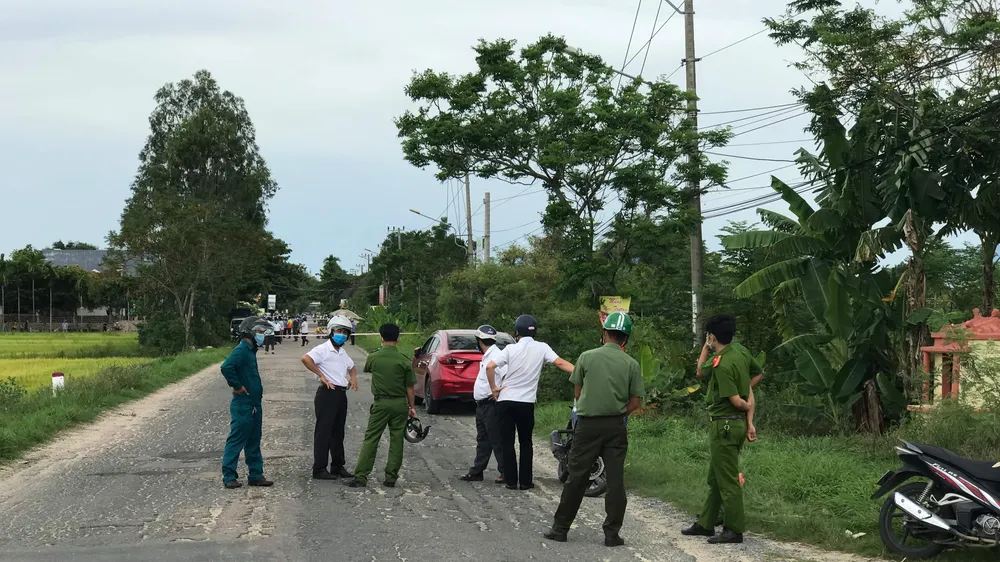 Trên đường đi làm, cô gái ngã nhào xuống đường thiệt mạng sau tiếng nổ lớn