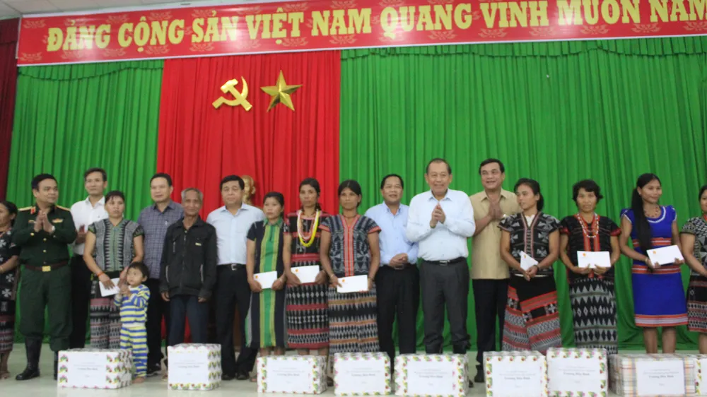 Hỗ trợ 20 tỷ đồng khắc phục mưa lũ huyện Tây Giang, Quảng Nam