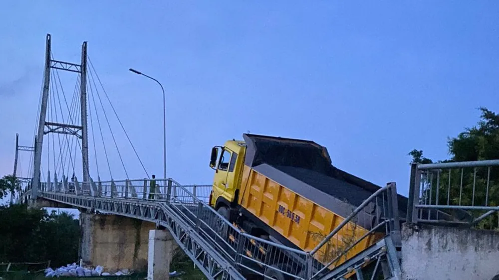 Có thể khởi tố vụ án hình sự làm sập nhịp dẫn cầu dây văng Bình Phong Thạnh