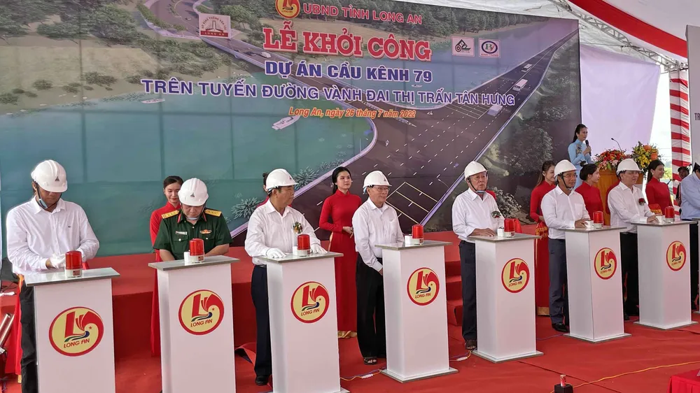 Long An khởi công Dự án Cầu Kênh 79