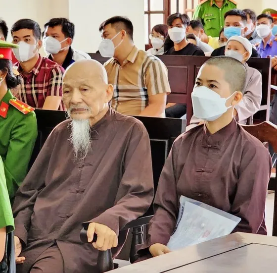 Khởi tố vụ án “Lừa đảo chiếm đoạt tài sản” tại “Tịnh thất bồng lai”