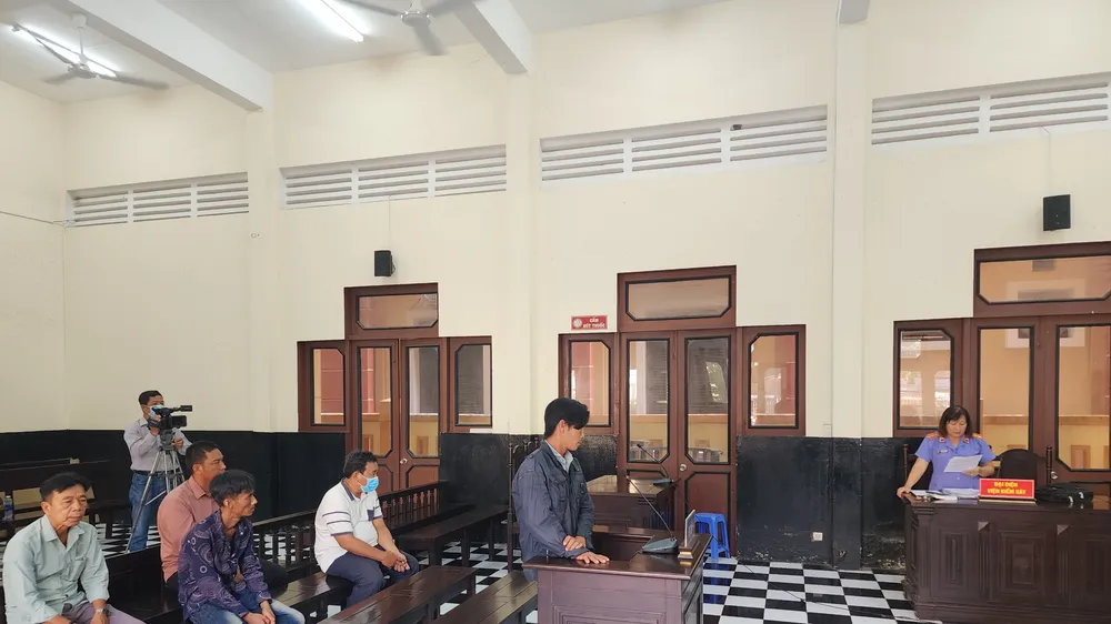 Lần đầu tiên xét xử khai thác cát trái phép tại Tiền Giang