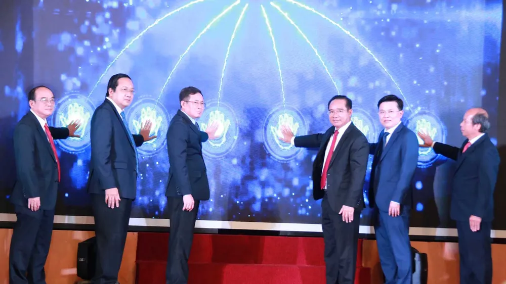 Vận động "Cử tri hiến kế xây dựng quê hương Long An"