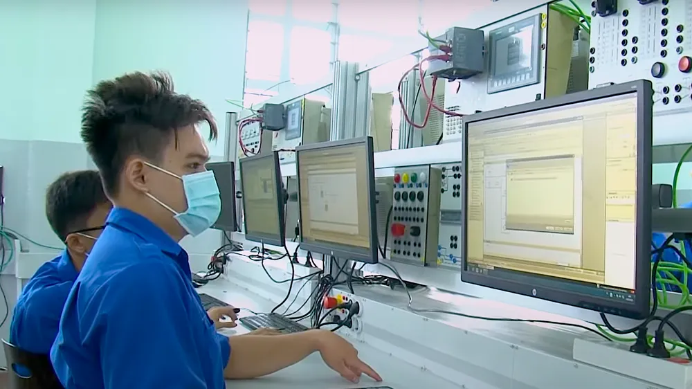 Long An bàn giải pháp nâng chất nhân lực ngành công nghiệp bán dẫn