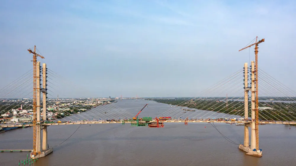 Ngày 19-4 sẽ hợp long cầu chính dây văng - cầu Rạch Miễu 2
