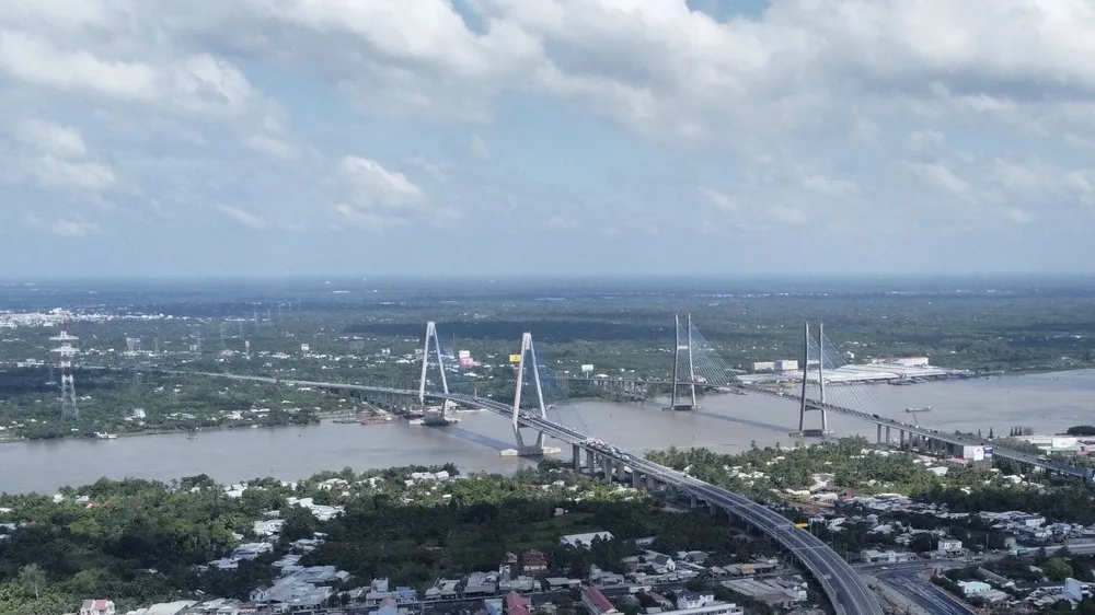 Hạn chế phương tiện lưu thông qua cầu Mỹ Thuận 1 trong tháng 6