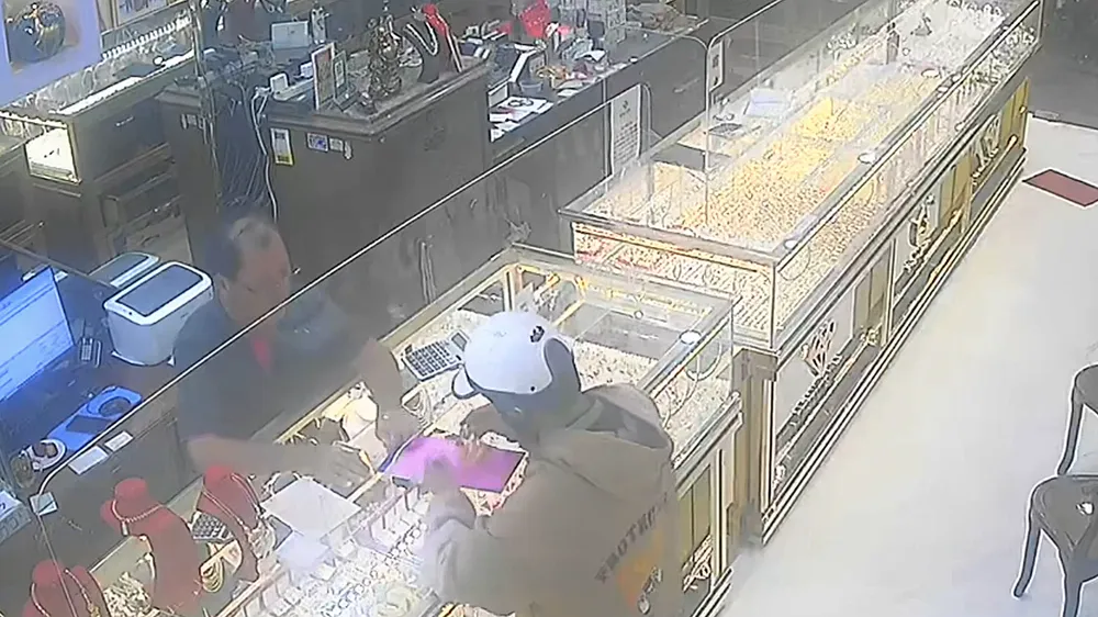 Truy bắt người đàn ông cướp tiệm vàng ở Đồng Tháp