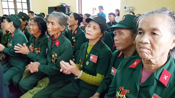Kỷ niệm 50 năm Đại đội nữ pháo binh Ngư Thủy anh hùng