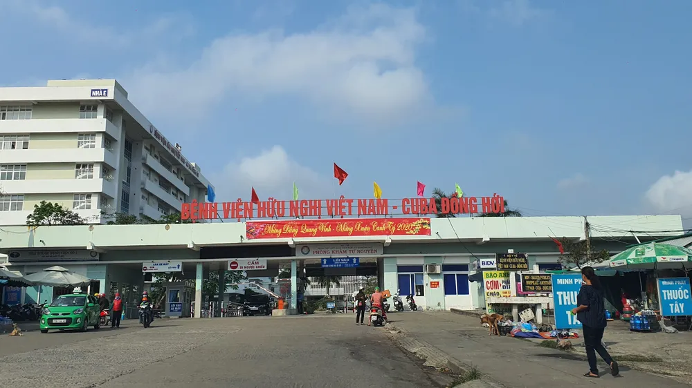 Bệnh viện Việt Nam - Cu Ba (Đồng Hới, Quảng Bình) có một số trường hợp cách ly sốt cao và đang chờ xét nghiệm bệnh phẩm nghi virus Corona