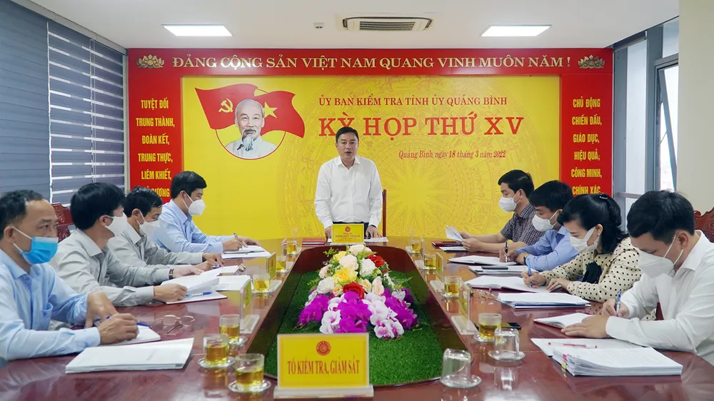 UBKT Tỉnh ủy Quảng Bình họp xét kỷ luật cán bộ