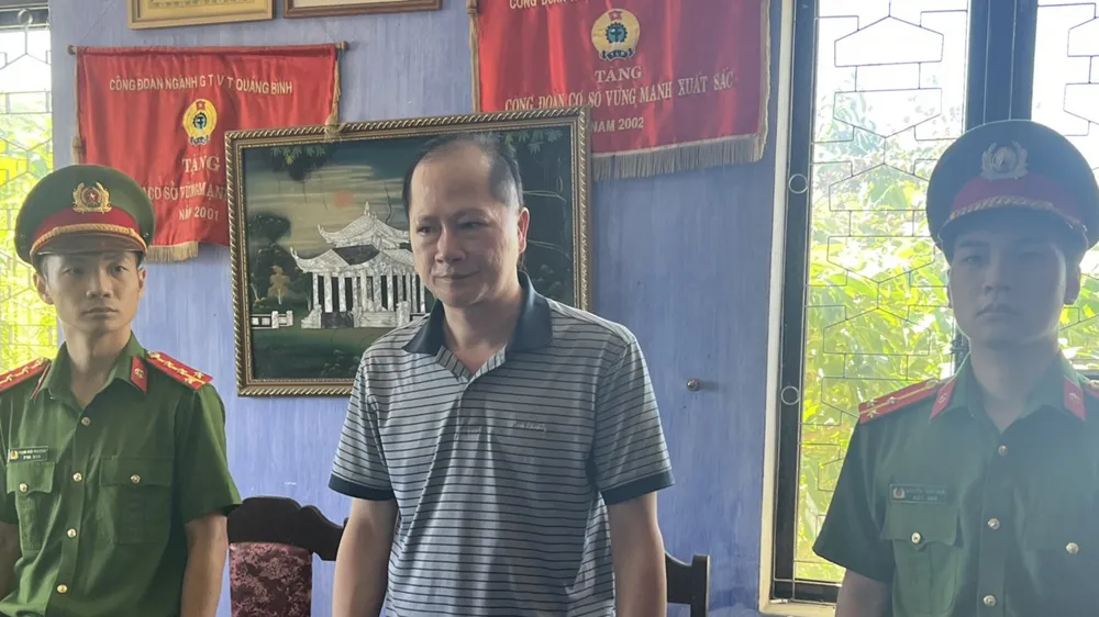 Quảng Bình: Bắt 2 phó giám đốc 2 trung tâm đăng kiểm