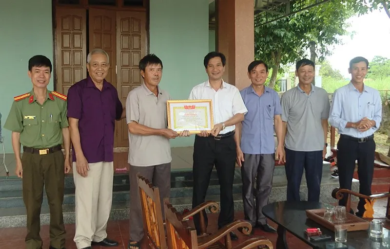 Quảng Bình: 2 hộ dân hiến 576m² đất làm đường cao tốc