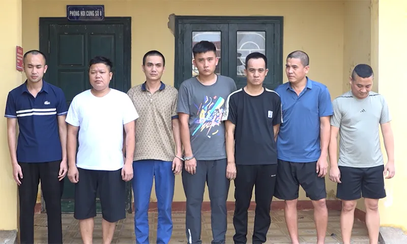 Quảng Bình: Khởi tố 11 đối tượng trong đường dây cá độ bóng đá
